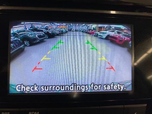 Used 2017 Nissan Rogue S AWD/4WD image 15