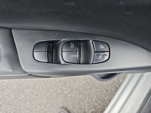 Used 2019 Nissan Sentra SV FWD image 32