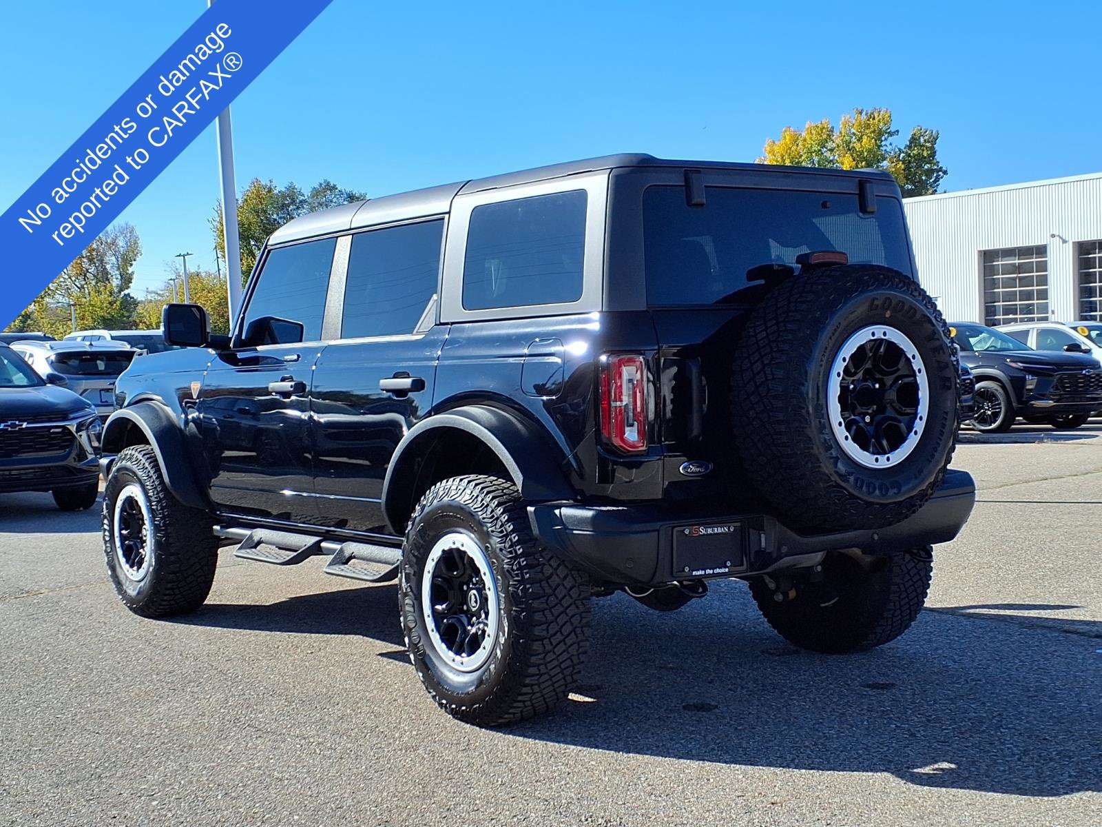 Used 2023 Ford Bronco Badlands w/ Sasquatch Package AWD/4WD image 8