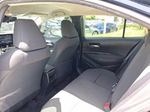 Used 2020 Toyota Corolla LE FWD image 6