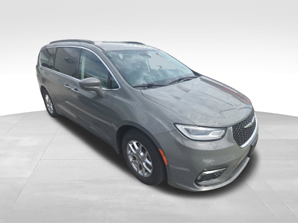 Used 2022 Chrysler Pacifica Touring-L w/ Uconnect Theater Family Group FWD image 1
