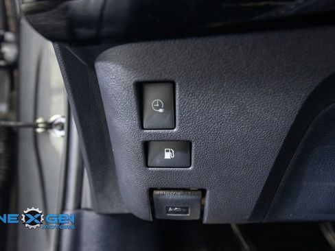 Used 2017 Toyota Prius Prime Premium w/ Carpet Mat Package FWD image 14