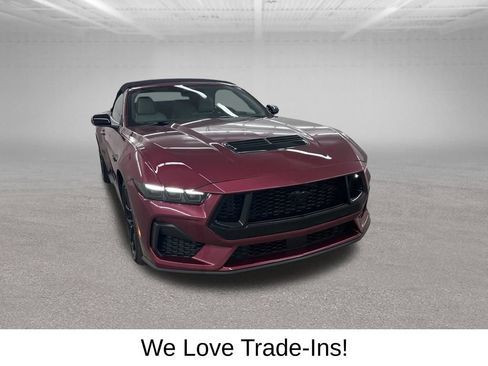 Used 2025 Ford Mustang GT Premium RWD image 3