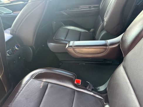 Certified 2025 Ford Explorer Platinum RWD image 16