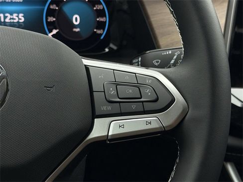 New 2026 Volkswagen Atlas SE image 12