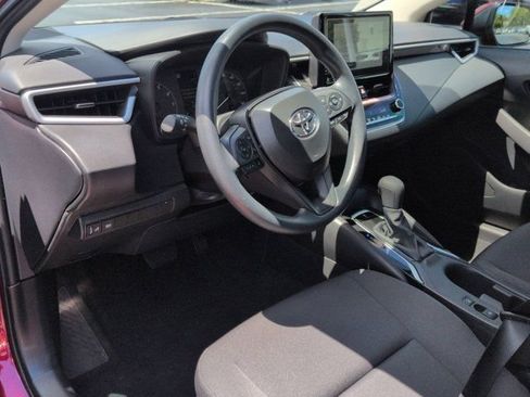 Used 2025 Toyota Corolla LE w/ Convenience Package FWD image 9