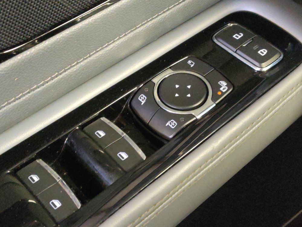 Used 2021 Lincoln Aviator Reserve w/ Equipment Group 201A RWD image 27