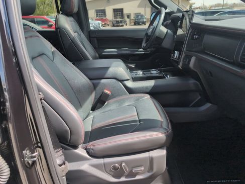 Used 2024 Ford Expedition Limited AWD/4WD image 24