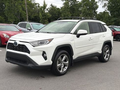Used 2021 Toyota RAV4 XLE Premium AWD/4WD image 7