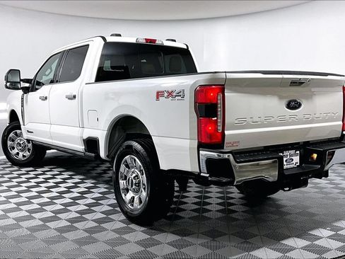 Used 2023 Ford F250 Lariat w/ Lariat Ultimate Package AWD/4WD image 11