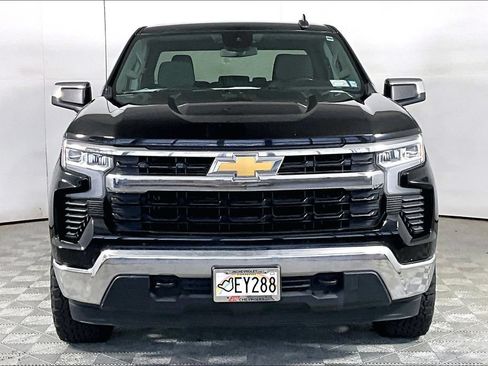 Used 2022 Chevrolet Silverado 1500 LT AWD/4WD image 2