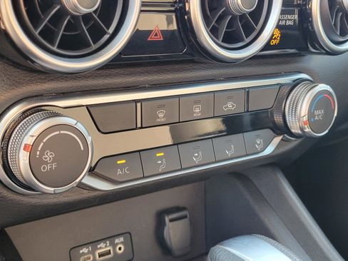 Certified 2023 Nissan Sentra SV image 29