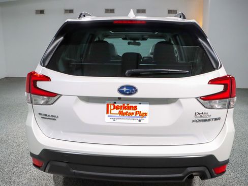 Used 2023 Subaru Forester Premium AWD/4WD image 8