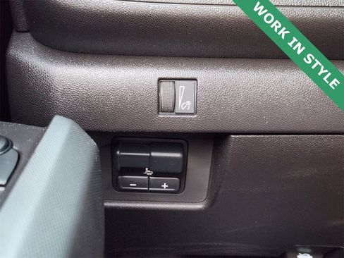 Used 2025 Chevrolet Colorado W/T w/ Advanced Trailering Package image 21