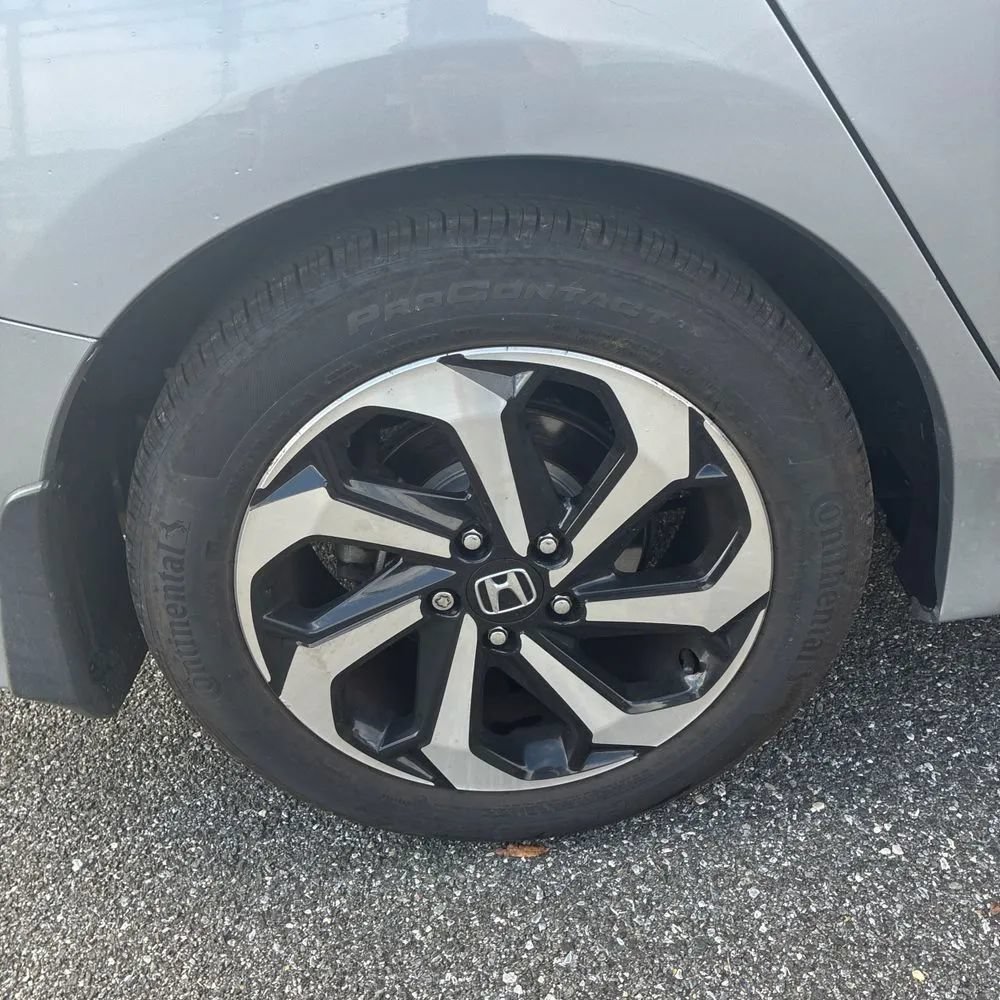 Used 2017 Honda Accord EX-L image 18