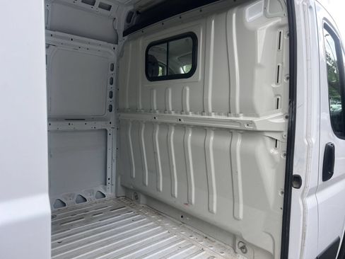 Used 2025 RAM ProMaster 2500 w/ Convenience Group FWD image 22