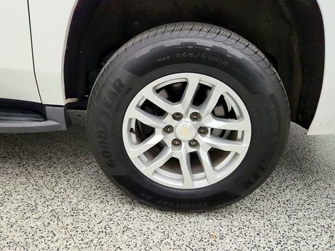 Used 2020 Chevrolet Suburban LT AWD/4WD image 9