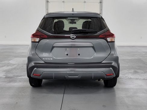Used 2023 Nissan Kicks S FWD image 8