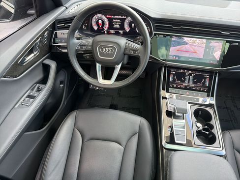 Used 2025 Audi Q8 Premium Plus AWD/4WD image 28