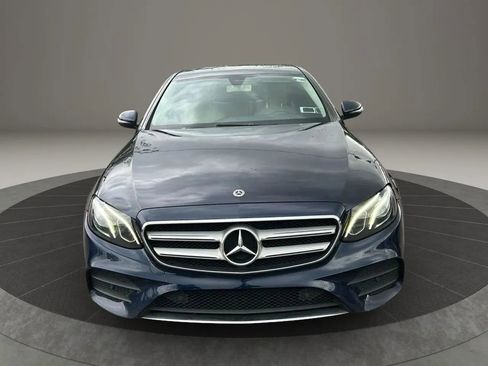 Used 2017 Mercedes-Benz E 300 4MATIC image 8