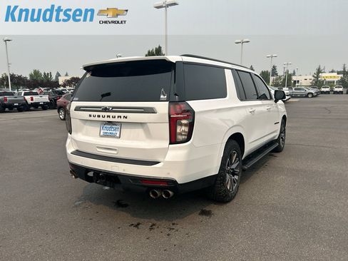 Used 2022 Chevrolet Suburban Z71 w/ Off-Road Capability Package AWD/4WD image 7