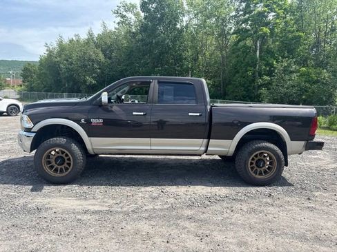 Used 2010 Dodge Ram 2500 Truck Laramie w/ Cold Weather Pkg AWD/4WD image 8