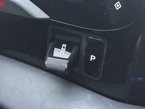 Used 2023 Porsche Taycan image 19