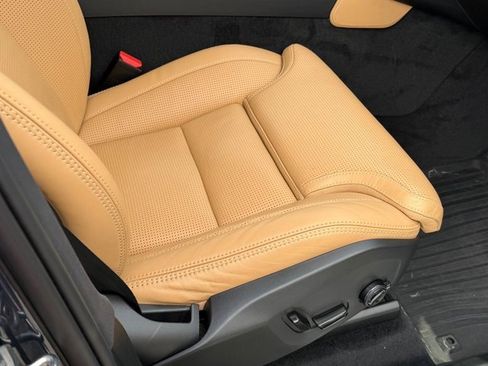 Certified 2024 Volvo XC90 B6 Ultimate w/ Protection Package Premier image 15