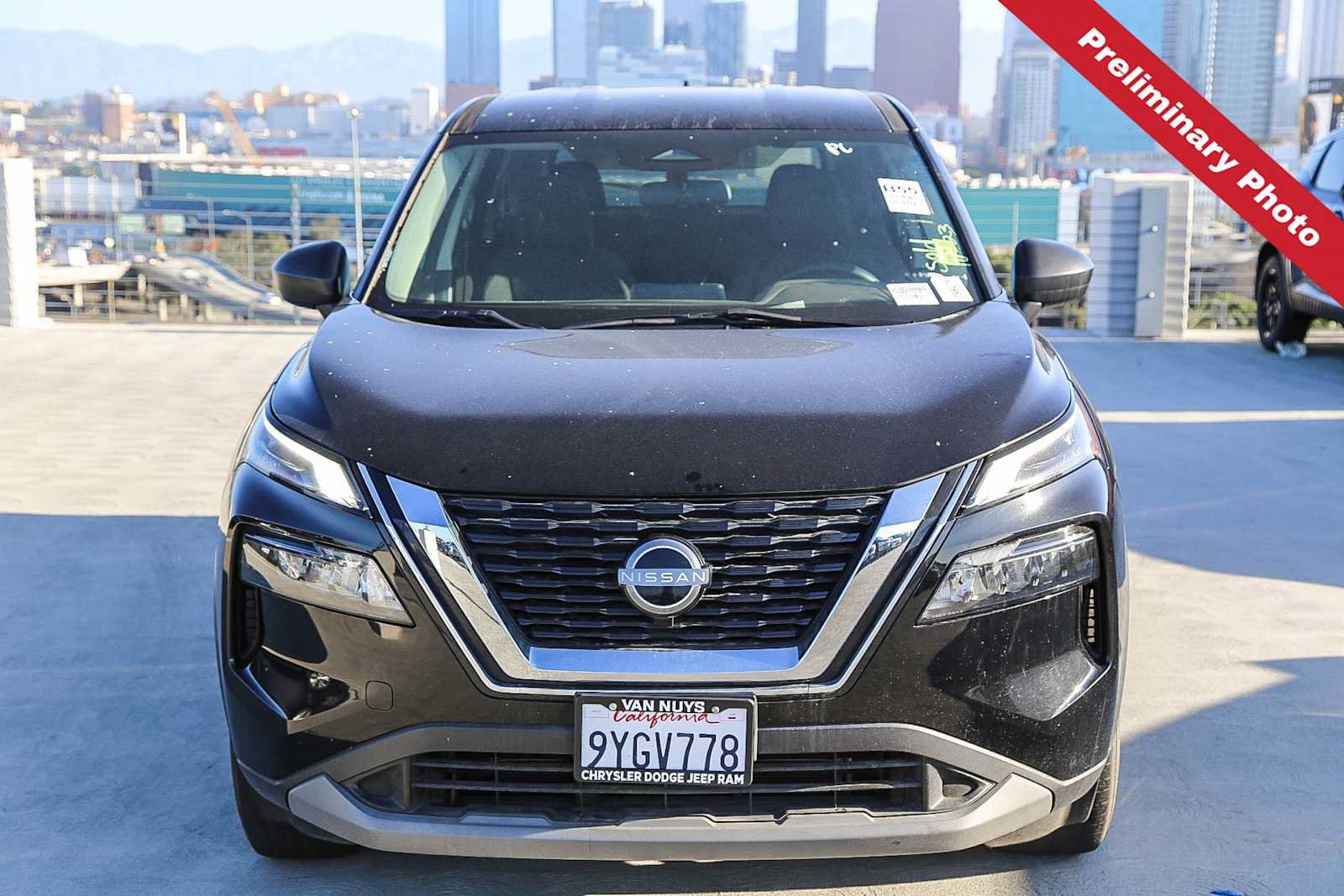Used 2023 Nissan Rogue S AWD/4WD image 2