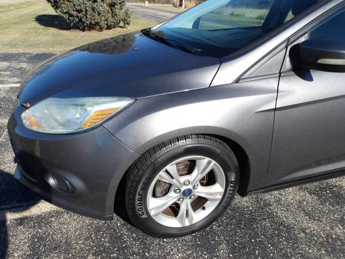 Used 2014 Ford Focus SE w/ SE Winter Package image 31