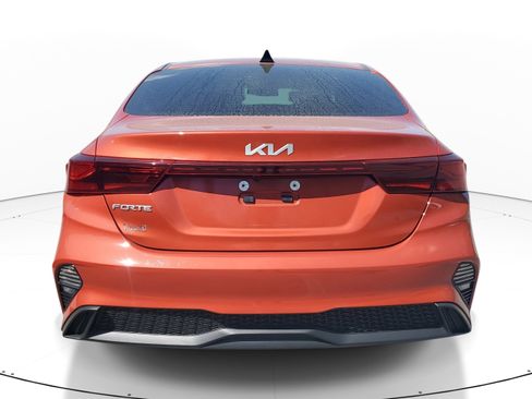 Used 2023 Kia Forte LXS w/ LXS Technology Package image 5