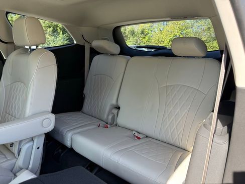 Used 2023 Buick Enclave Avenir w/ Avenir Technology Package image 15