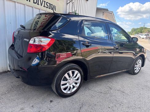 Used 2011 Toyota Matrix FWD image 2