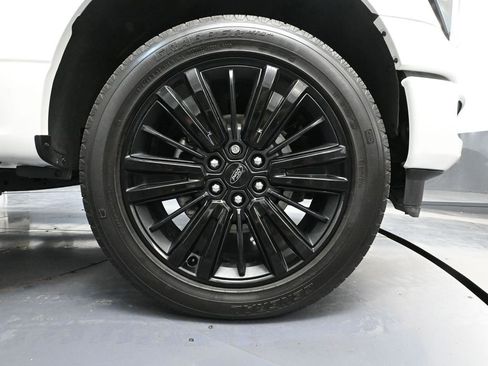 Used 2024 Ford F150 Platinum AWD/4WD image 16