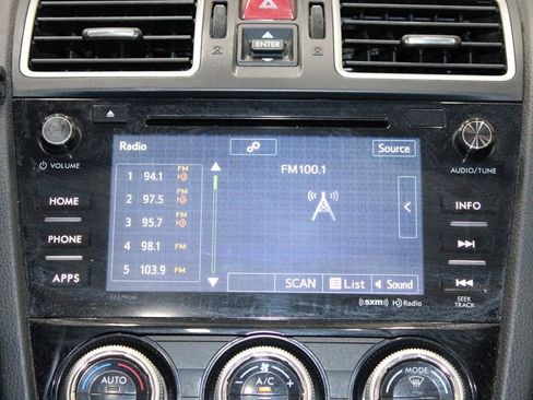 Used 2018 Subaru Forester 2.5i Premium w/ All-Weather Package image 32