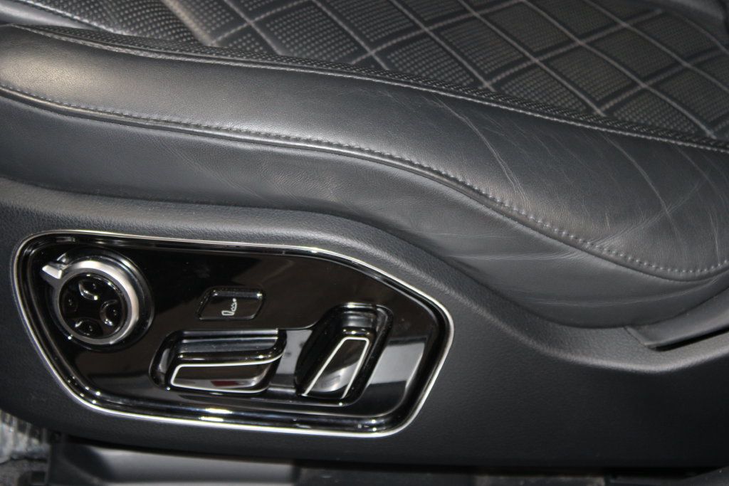 Used 2015 Audi S8 w/ S8 Driver Assistance Package AWD/4WD image 25
