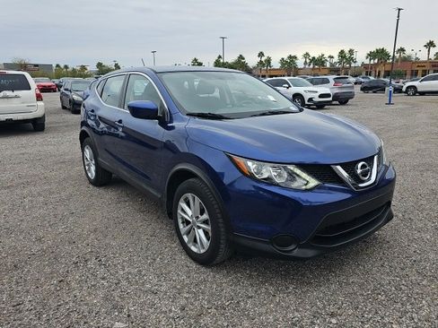 Used 2018 Nissan Rogue Sport S w/ S Appearance Package image 3
