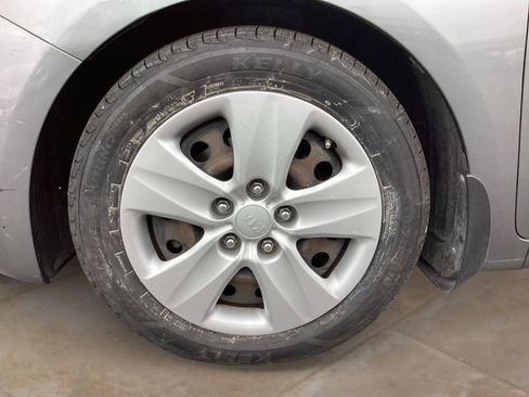 Used 2016 Kia Forte LX image 27