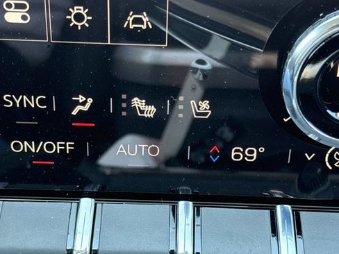 New 2026 GMC Terrain Denali w/ LPO, Black Badging Package AWD/4WD image 17