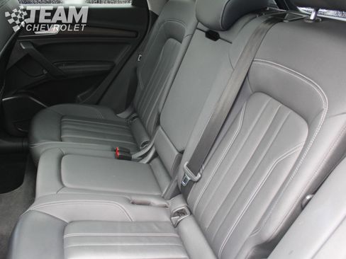 Used 2021 Audi Q5 Premium Plus w/ Premium Plus Package image 22