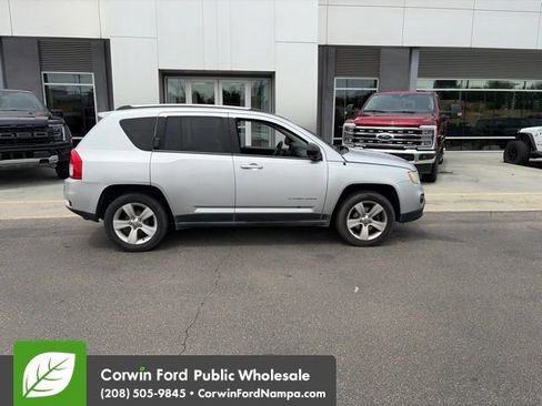 Used 2013 Jeep Compass Sport FWD image 3