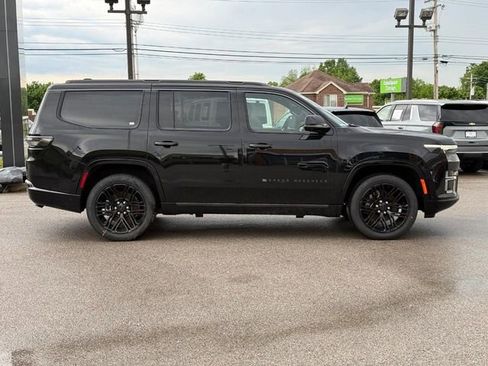 New 2026 Jeep Grand Wagoneer Limited AWD/4WD image 2