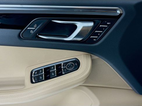 New 2026 Porsche Macan image 11