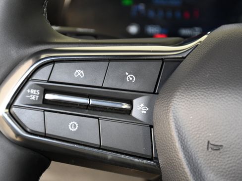 Used 2026 Chevrolet Equinox LT AWD/4WD image 20