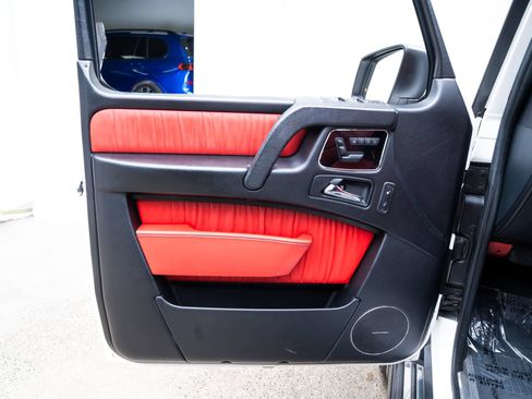 Used 2016 Mercedes-Benz G 550 image 16