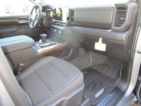 New 2026 GMC Sierra 1500 Elevation image 26