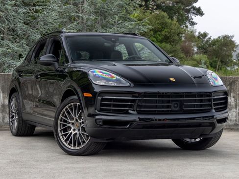 Certified 2023 Porsche Cayenne Platinum Edition AWD/4WD image 6