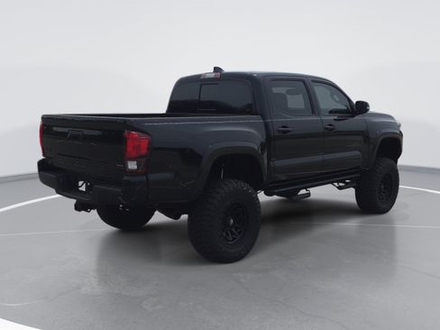 Used 2023 Toyota Tacoma SR5 w/ Technology Package AWD/4WD image 3