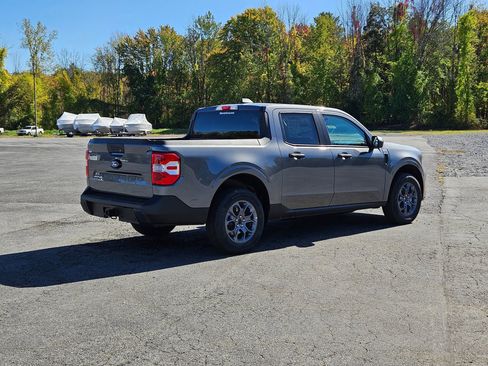 New 2025 Ford Maverick XLT image 3