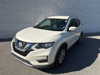 Used 2020 Nissan Rogue SV FWD video 1